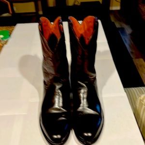 Black cherry cowboy boots excellent shape size 11D